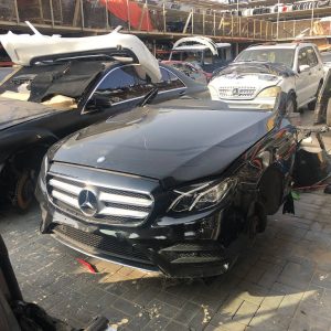 أماكن بيع قطع غيار مرسيدس الامارات
